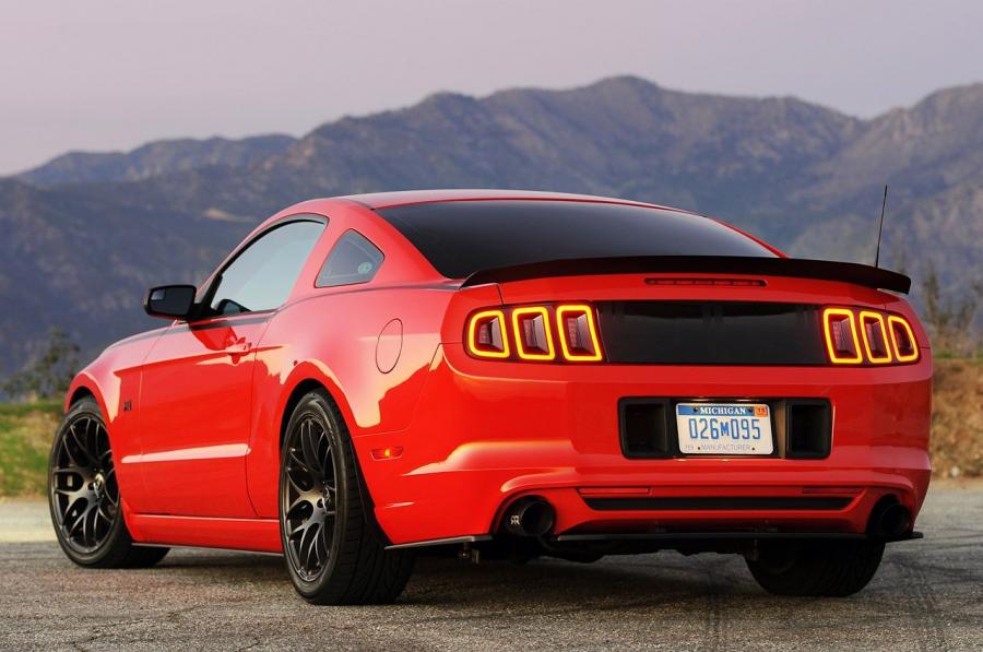  Ford Mustang by RTR 2013 года  (фото 11 из 51)